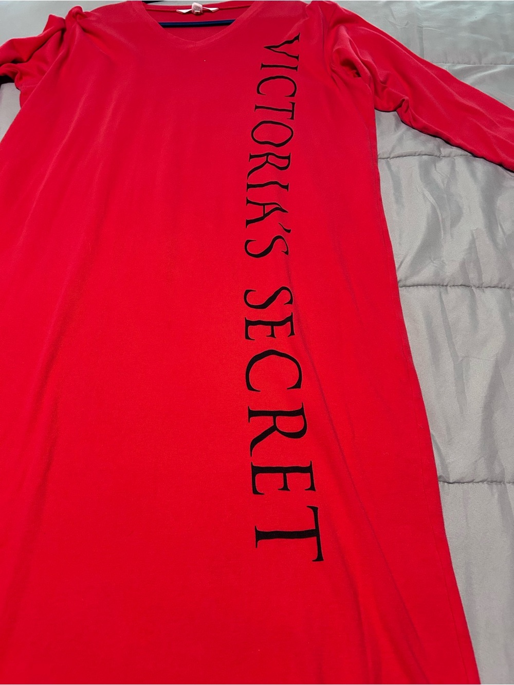Victoria’s Secret Long Red Sleep Shirt Nightgown Size XL Long Sleeve - Picture 7 of 8